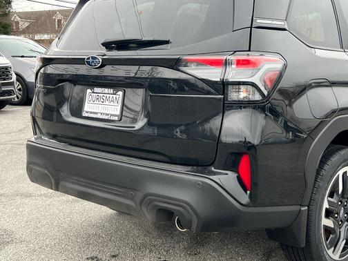 Crystal Black Silica 2026 Subaru Forester Limited
