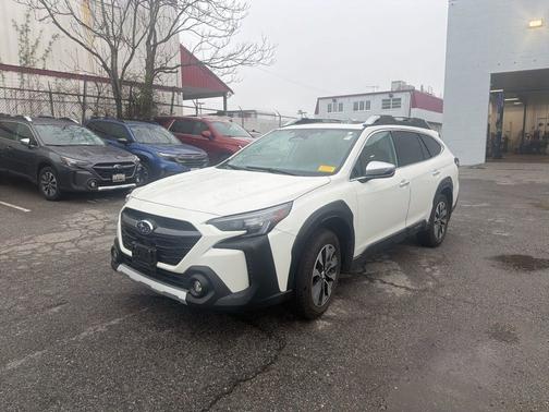 Crystal White Pearl 2023 Subaru Outback Touring XT