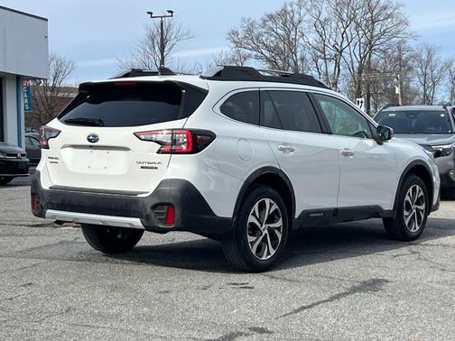2020 Subaru Outback Touring