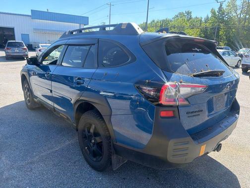 Geyser Blue 2022 Subaru Outback Wilderness