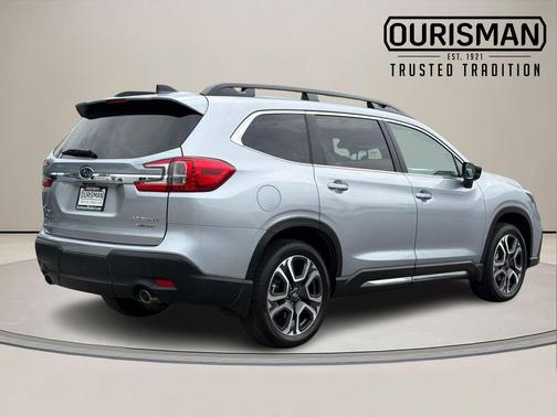 Ice Silver Metallic 2025 Subaru Ascent Limited 7-Passenger