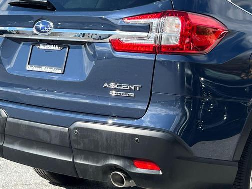 2025 Subaru Ascent Limited 8-Passenger