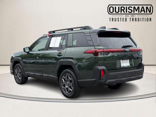 Deep Emerald Green Pearl 2026 Subaru Outback Premium
