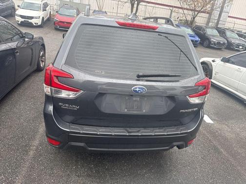 2023 Subaru Forester Base