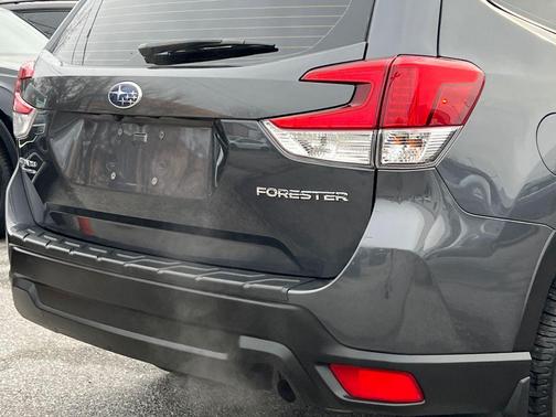 2023 Subaru Forester Base