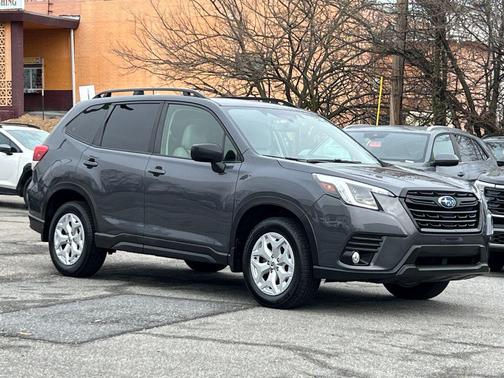 2023 Subaru Forester Base