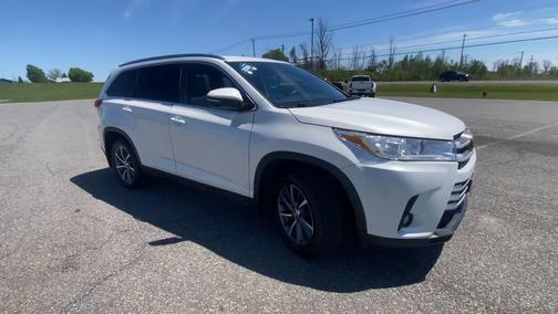 Blizzard Pearl 2019 Toyota Highlander XLE