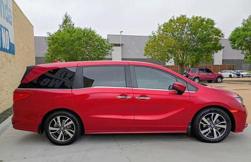 Radiant Red Metallic Ii 2023 Honda Odyssey
