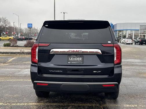 2023 GMC Yukon XL SLT