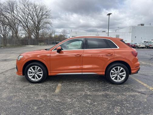 2024 Audi Q3 45 S line Premium