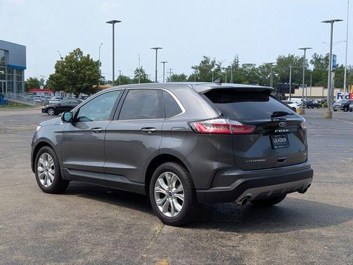 2022 Ford Edge Titanium