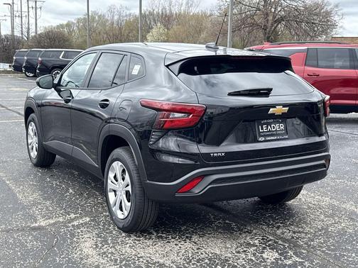 2025 Chevrolet Trax LS