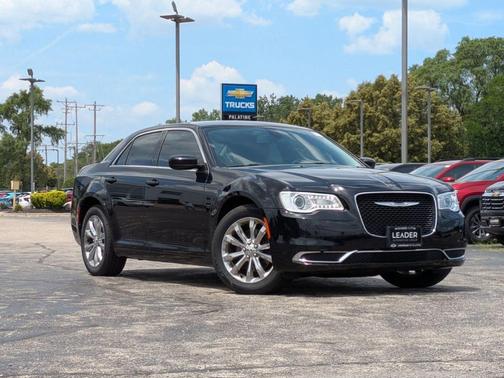 2018 Chrysler 300 Touring