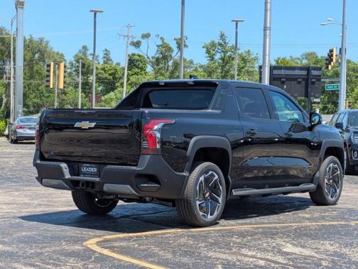 2025 Chevrolet Silverado EV LT