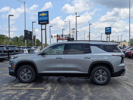 2025 Chevrolet Traverse LT