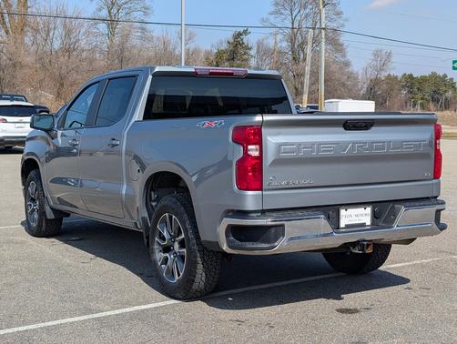 Sterling Gray Metallic 2024 Chevrolet Silverado 1500 LT (2FL)