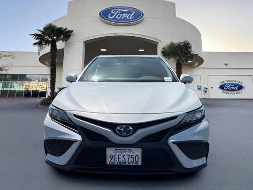 Ice Edge 2024 Toyota Camry SE