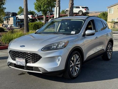 2020 Ford Escape TITANIUM