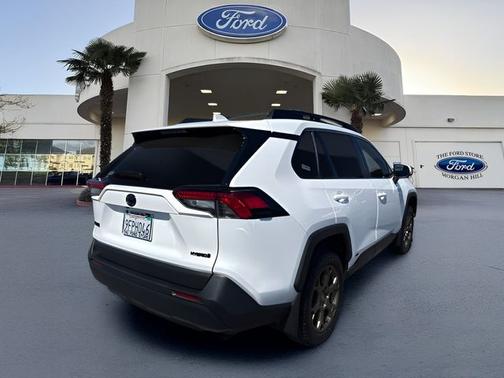 Ice 2023 Toyota RAV4 WOODLAND EDITION