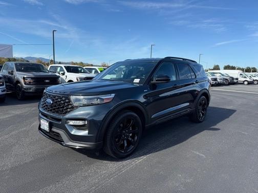 2022 Ford Explorer ST-LINE