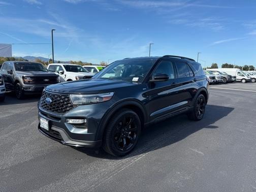 2022 Ford Explorer ST-LINE