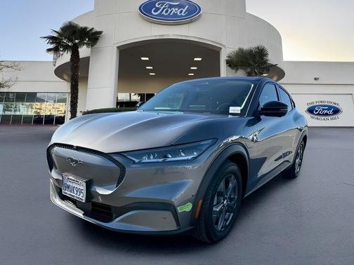 2023 Ford Mustang Mach-E SELECT