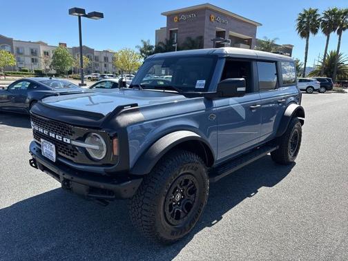 AZURE GRAY MET TRI-COAT 2023 Ford Bronco WILDTRAK