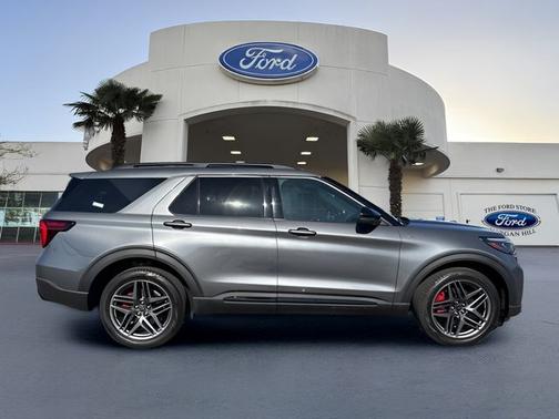 CARBONIZED GRAY METALLIC 2025 Ford Explorer ST-LINE