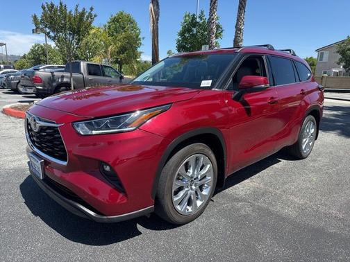 Ruby Flare Pearl 2022 Toyota Highlander LIMITED