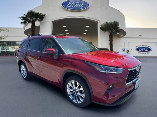 Ruby Flare Pearl 2022 Toyota Highlander LIMITED