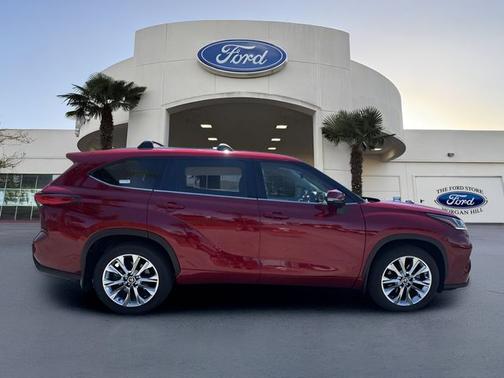 Ruby Flare Pearl 2022 Toyota Highlander LIMITED