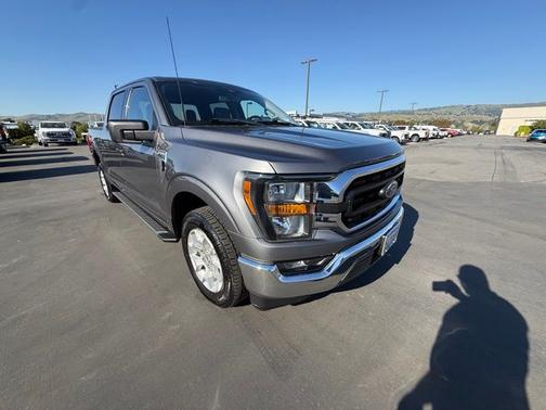 CARBONIZED GRAY METALLIC 2023 Ford F-150 XLT