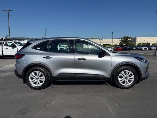 2023 Ford Escape BASE
