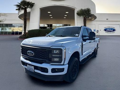 OXFORD WHITE 2024 Ford F-250 XL