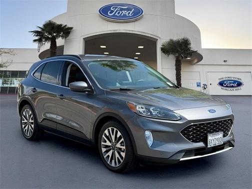 2021 Ford Escape TITANIUM