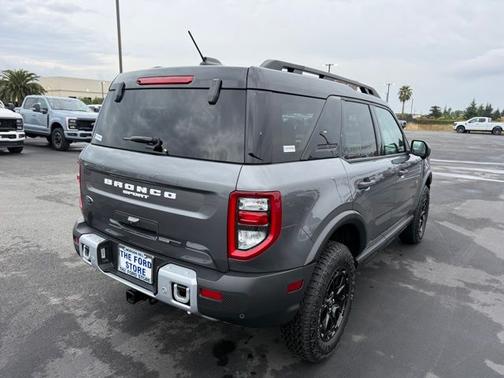 CARBONIZED GRAY METALLIC 2025 Ford Bronco Sport BADLANDS