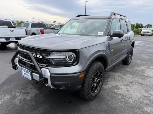 CARBONIZED GRAY METALLIC 2025 Ford Bronco Sport BADLANDS