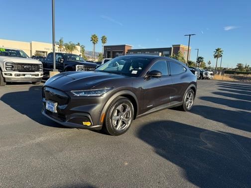 2022 Ford Mustang Mach-E SELECT