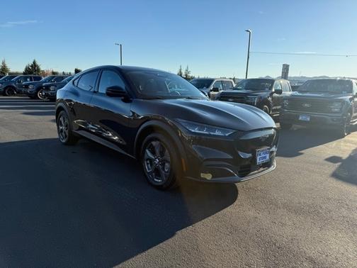 2022 Ford Mustang Mach-E SELECT