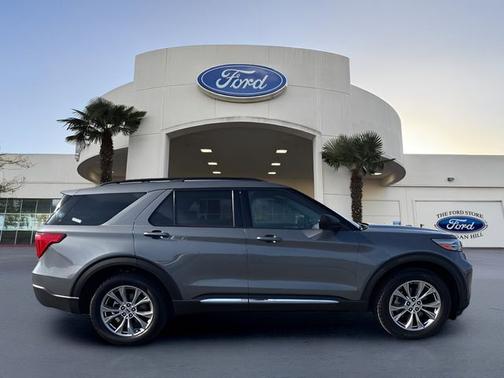 CARBONIZED GRAY METALLIC 2021 Ford Explorer XLT