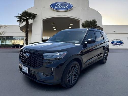 AGATE BLACK METALLIC 2025 Ford Explorer ST-LINE