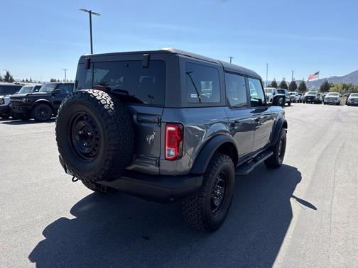 CARBONIZED GRAY METALLIC 2022 Ford Bronco BLACK DIAMOND