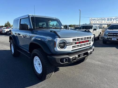 AZURE GRAY MET TRI-COAT 2024 Ford Bronco HERITAGE EDITION