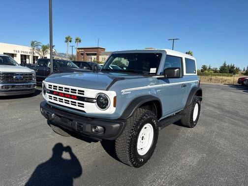 AZURE GRAY MET TRI-COAT 2024 Ford Bronco HERITAGE EDITION