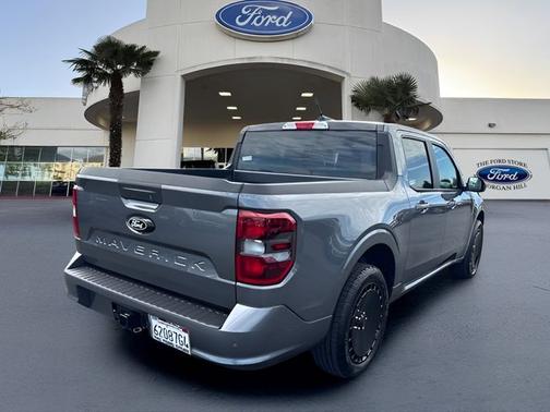 CARBONIZED GRAY METALLIC 2025 Ford Maverick LOBO STANDARD