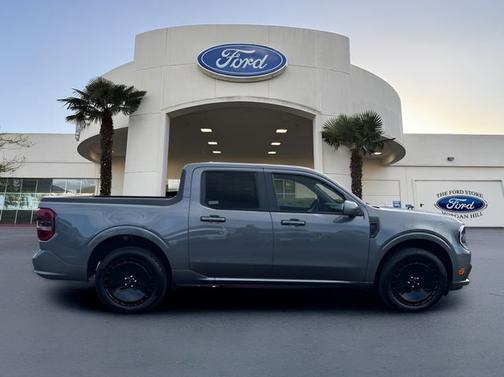 CARBONIZED GRAY METALLIC 2025 Ford Maverick LOBO STANDARD