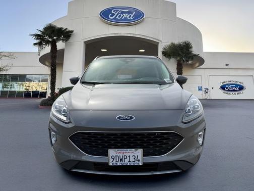 2022 Ford Escape TITANIUM