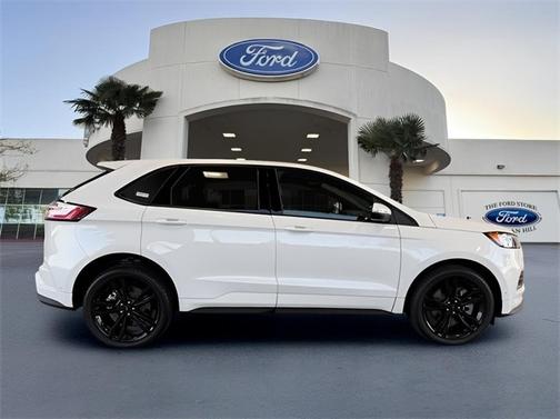 2022 Ford Edge ST