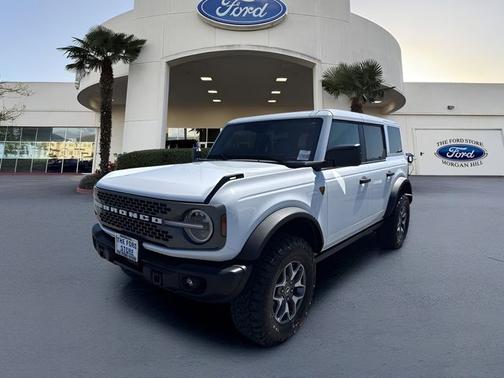 OXFORD WHITE 2025 Ford Bronco BADLANDS