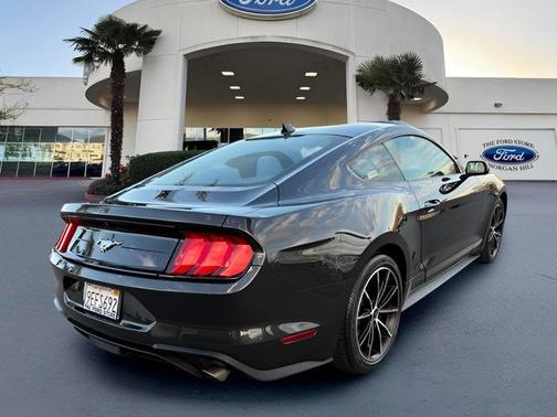 2022 Ford Mustang ECOBOOST